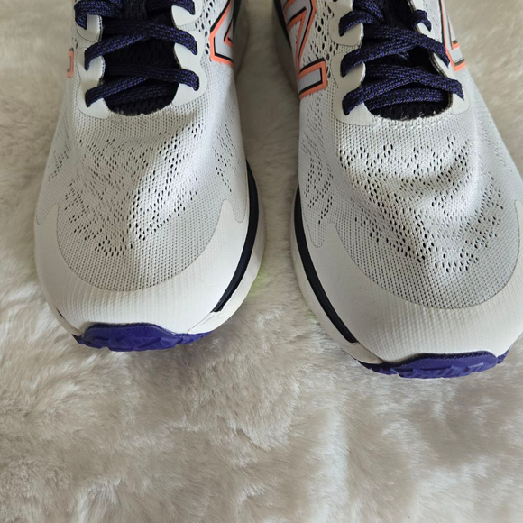 EUC Women's New Balance Fresh Foam 680 Running Shoes size 8.5 W680LW7 - Picture 6 of 14